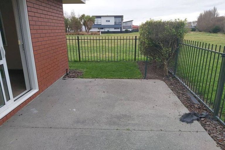 Photo of property in 20a Date Crescent, Aidanfield, Christchurch, 8025