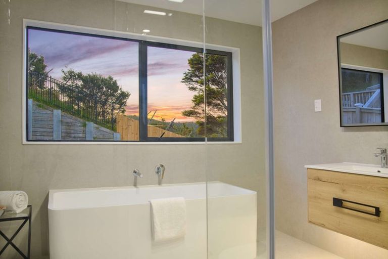 Photo of property in 39 Pacific Heights Road, Orewa, 0931