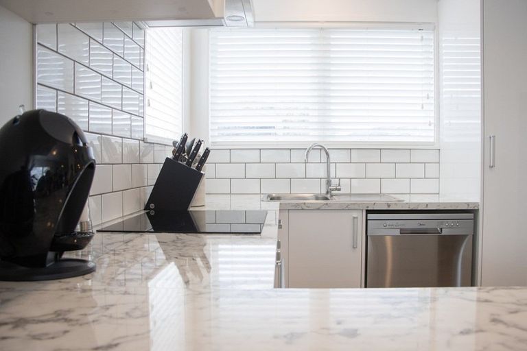 Photo of property in 6 Sutherland Crescent, Westbrook, Palmerston North, 4412