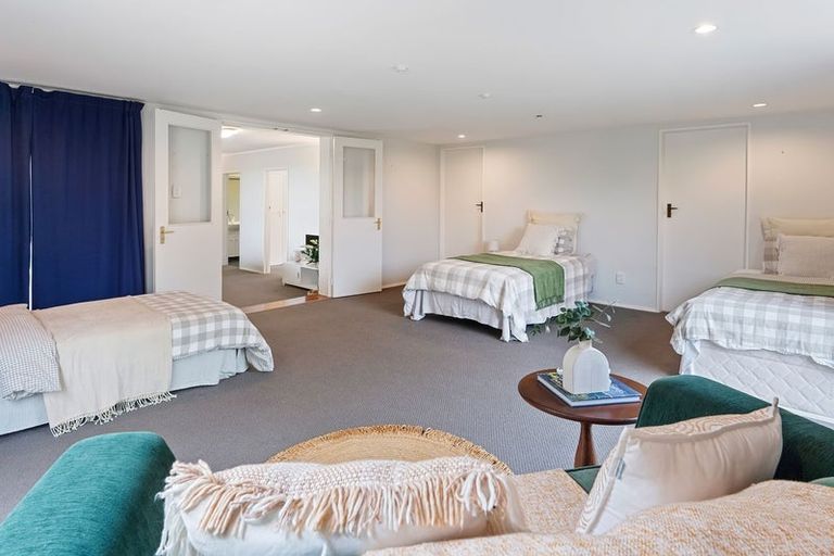 Photo of property in 31 Oratia Street, Waikanae Beach, Waikanae, 5036