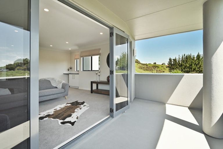 Photo of property in 54 Rotowhenua Road, Poraiti, Napier, 4182