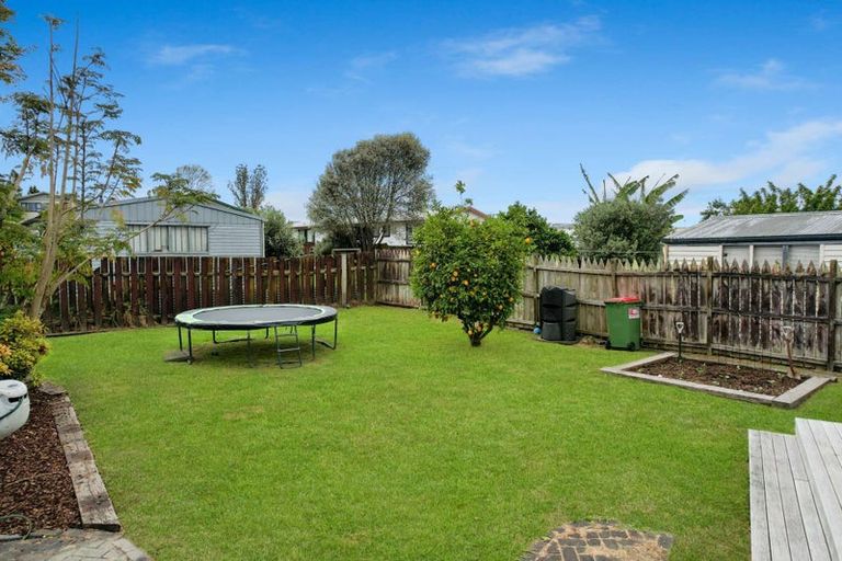 Photo of property in 22 Lindsay Crescent, Nawton, Hamilton, 3200