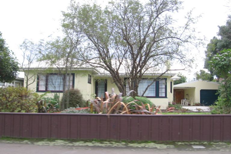 Photo of property in 549 Featherston Street, Roslyn, Palmerston North, 4414