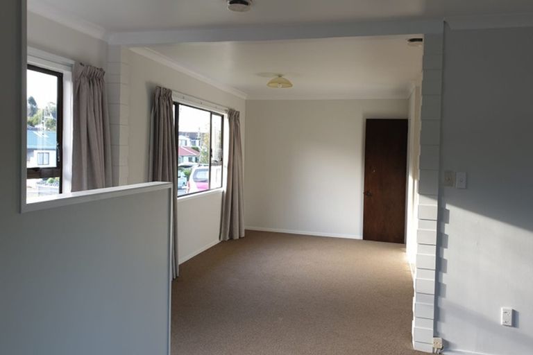 Photo of property in 52 Cullimore Street, Pukete, Hamilton, 3200