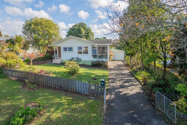 Photo of property in 15 Sunvue Road, Glen Eden, Auckland, 0602