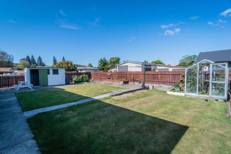 Photo of property in 27 Saint Leonards Road, Temuka, 7920