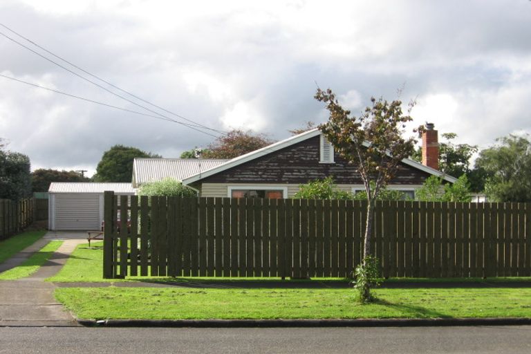 Photo of property in 14 York Road, Papatoetoe, Auckland, 2104