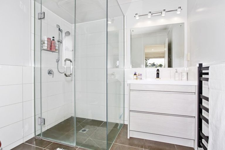 Photo of property in 112e Victoria Avenue, Waiuku, 2123