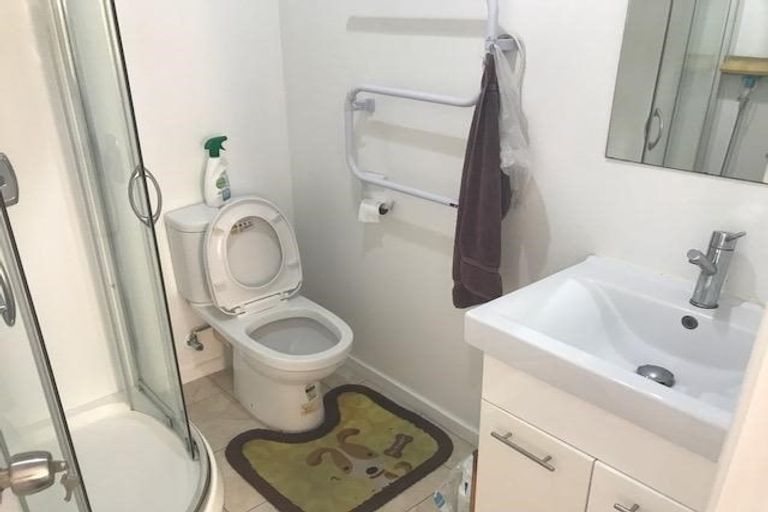 Photo of property in 53 Gloria Avenue, Te Atatu Peninsula, Auckland, 0610