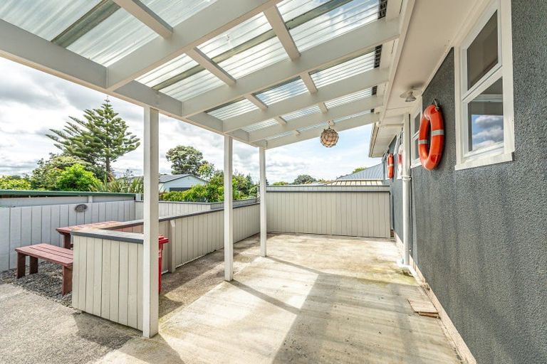 Photo of property in 86 Karaka Street, Castlecliff, Whanganui, 4501