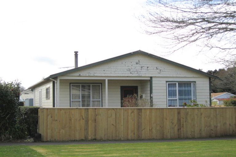 Photo of property in 5 Percy Avenue, Stratford, 4332