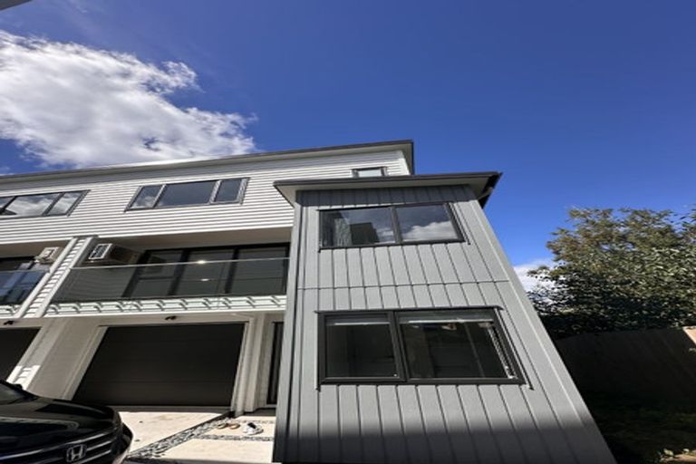 Photo of property in 2/205 Sunnynook Road, Wairau Valley, Auckland, 0627