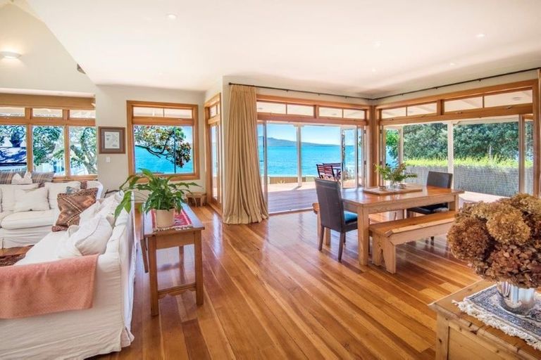 Photo of property in 48 Cheltenham Road, Devonport, Auckland, 0624