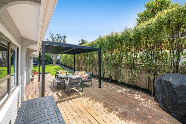 Photo of property in 24a Fairway Avenue, Red Beach, 0932