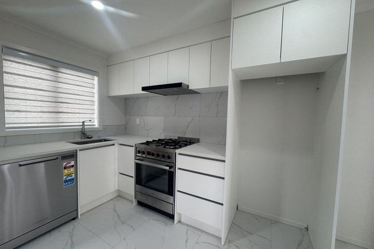 Photo of property in 22 Pickering Crescent, Chedworth, Hamilton, 3210