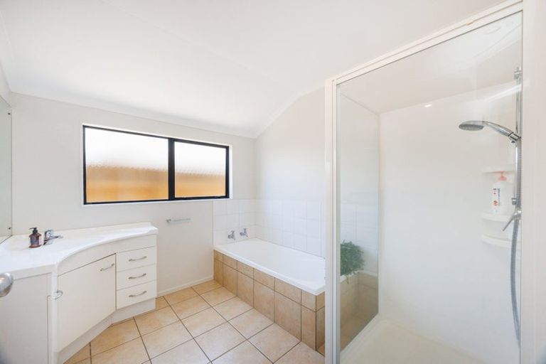 Photo of property in 110 Peter Hall Drive, Kelvin Grove, Palmerston North, 4414