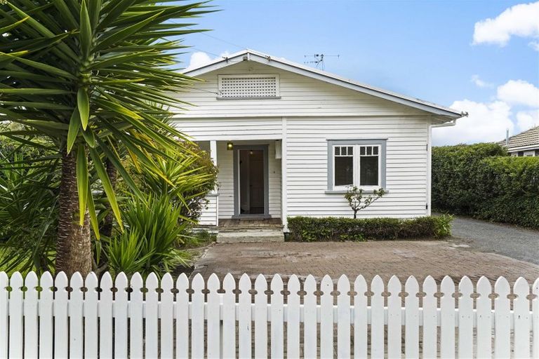 Photo of property in 32 Claude Street, Fairfield, Hamilton, 3214