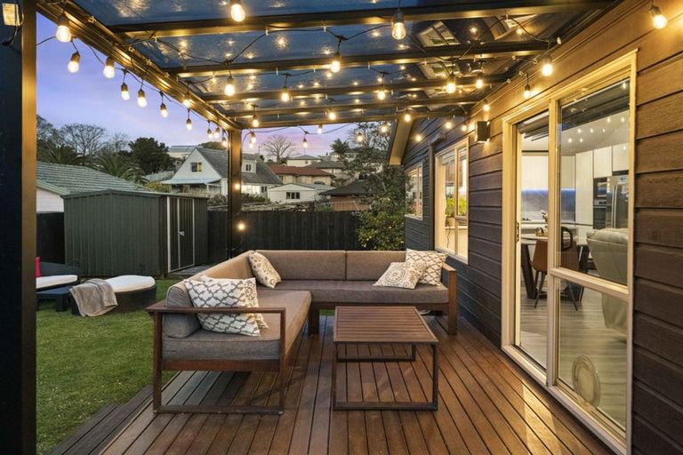 Photo of property in 75 Kamara Road, Glen Eden, Auckland, 0602