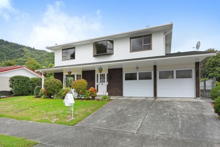 Photo of property in 138 California Drive, Totara Park, Upper Hutt, 5018