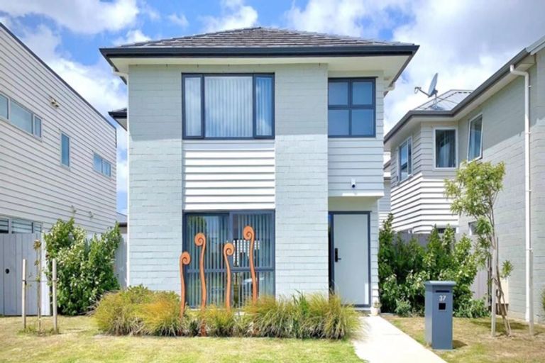 Photo of property in 37 Treestump Road, Takanini, 2112