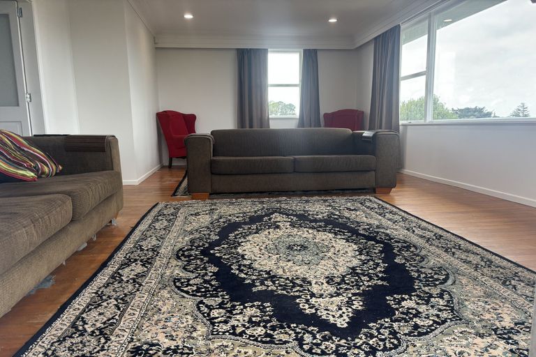 Photo of property in 26 Waione Avenue, Te Atatu Peninsula, Auckland, 0610