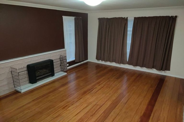 Photo of property in 36 Gibbons Street, Upper Hutt Central, Upper Hutt, 5018