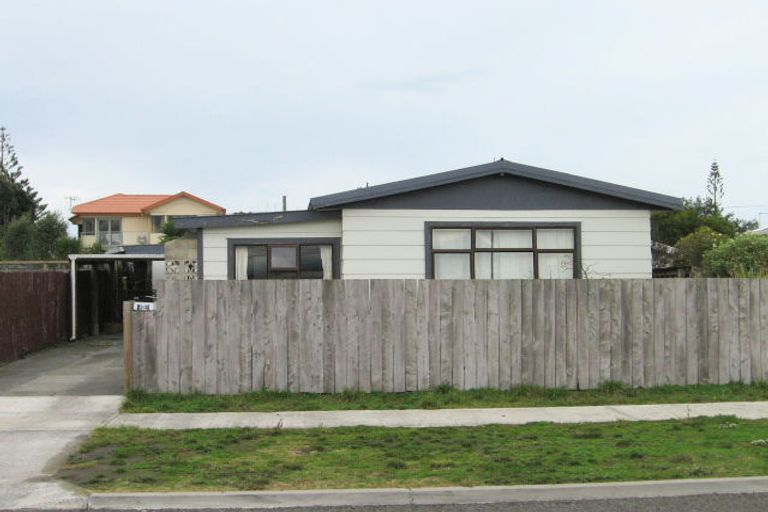 Photo of property in 24 Pukeko Place, Westshore, Napier, 4110