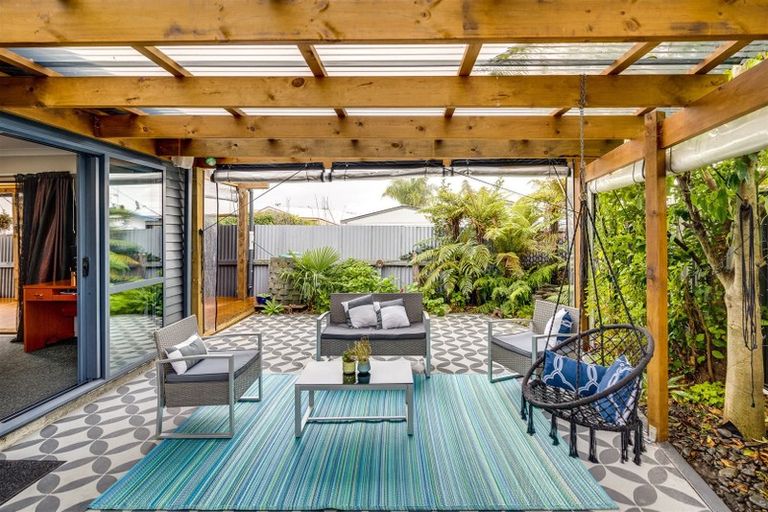 Photo of property in 82a Murphy Road, Taradale, Napier, 4112