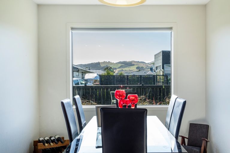 Photo of property in 18 Hagart-alexander Drive, Mosgiel, 9024