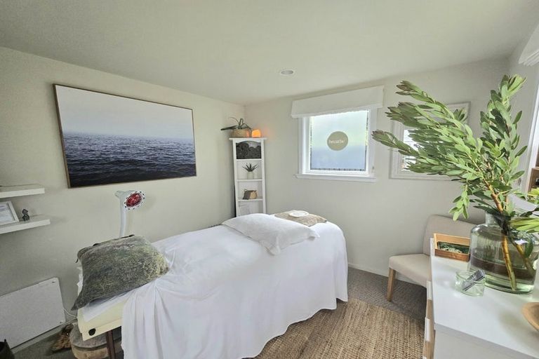 Photo of property in 87 Tiber Street, Island Bay, Wellington, 6023