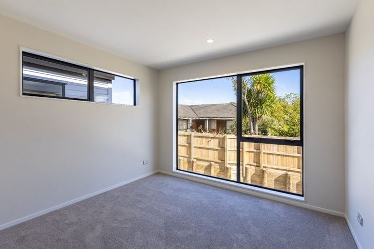 Photo of property in 6d Kaweka Street, New Lynn, Auckland, 0600