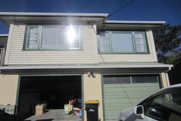 Photo of property in 20 Ranui Terrace, Tawa, Wellington, 5028