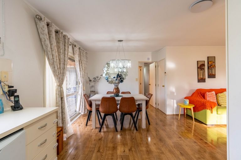 Photo of property in 5 Camberley Court, Manurewa East, Auckland, 2102