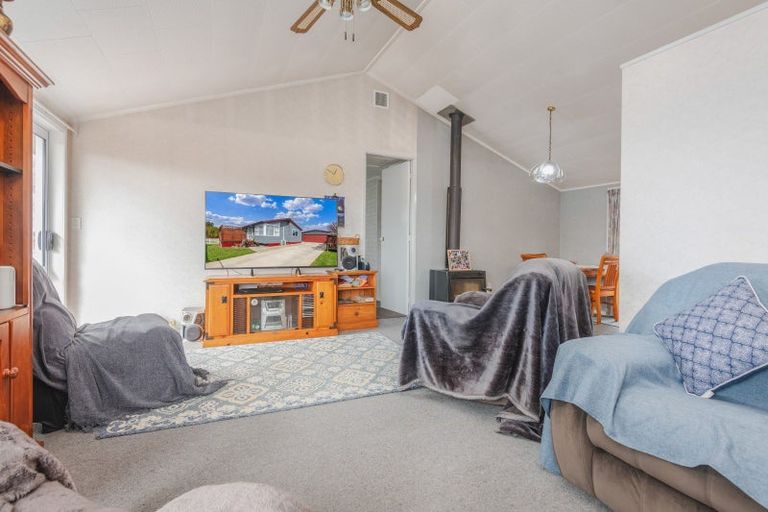 Photo of property in 9 Maire Street, Pahiatua, 4910