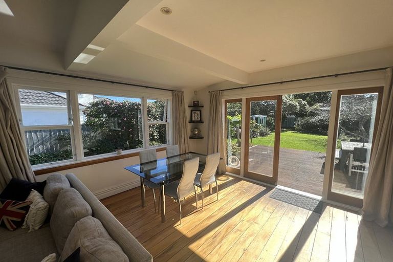 Photo of property in 17 Fife Lane, Miramar, Wellington, 6022