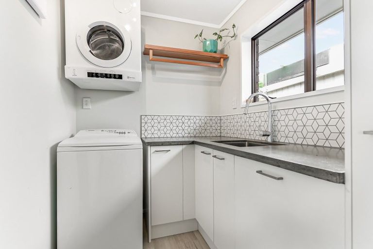 Photo of property in 127 Amanda Avenue, Dinsdale, Hamilton, 3204