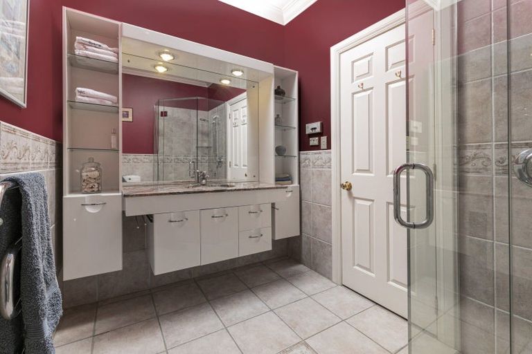 Photo of property in 43 Stanley Point Road, Stanley Point, Auckland, 0624