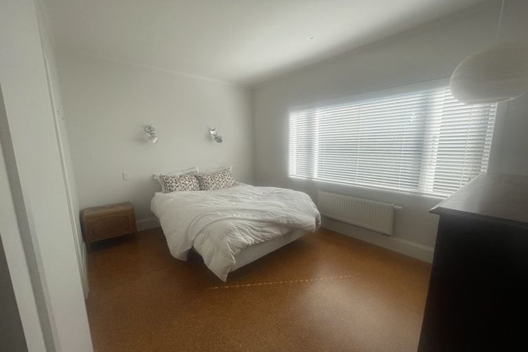 Photo of property in 11 Ngatoto Street, Khandallah, Wellington, 6035