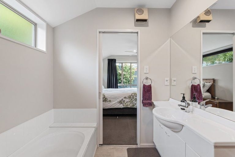 Photo of property in 1/31 Hillsborough Terrace, Hillsborough, Christchurch, 8022