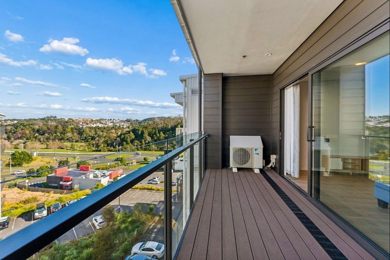 Photo of property in 512/3 Kaipiho Lane, Albany, Auckland, 0632
