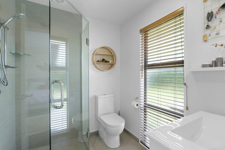 Photo of property in 15 Whitau Place, Marshland, Christchurch, 8083