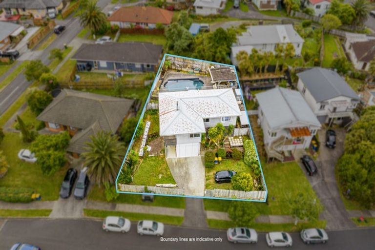 Photo of property in 57 Chislehurst Street, Henderson, Auckland, 0612