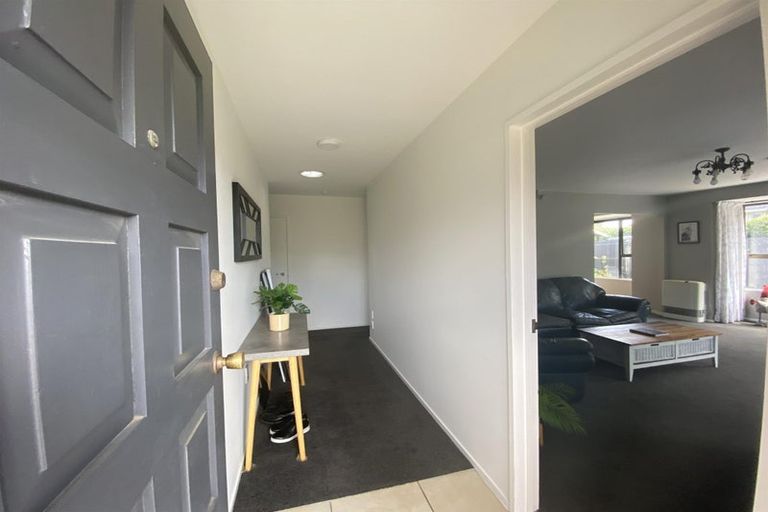 Photo of property in 39 Camberwell Place, Avonhead, Christchurch, 8042