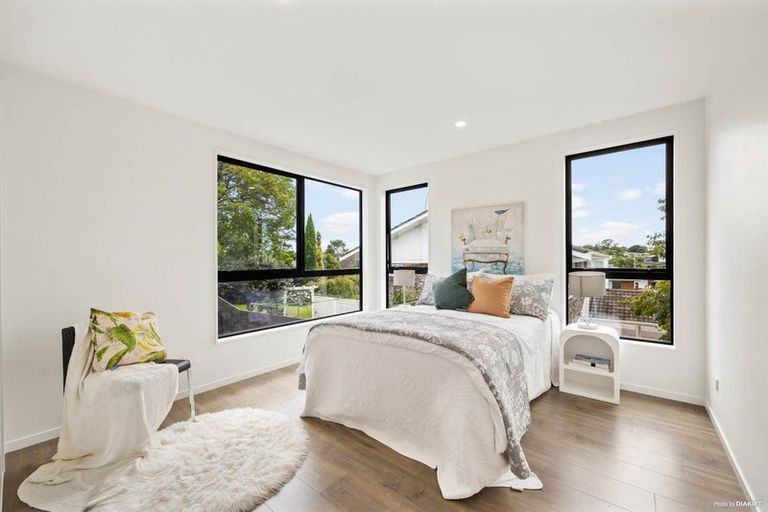 Photo of property in 11d Rene Place, Sunnyhills, Auckland, 2010