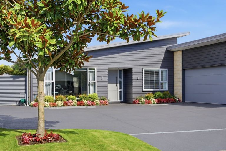 Photo of property in 5 Guardsman Place, Prebbleton, 7604