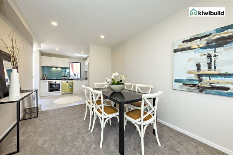 Photo of property in 73 Walsh Road, Papakura, 2110