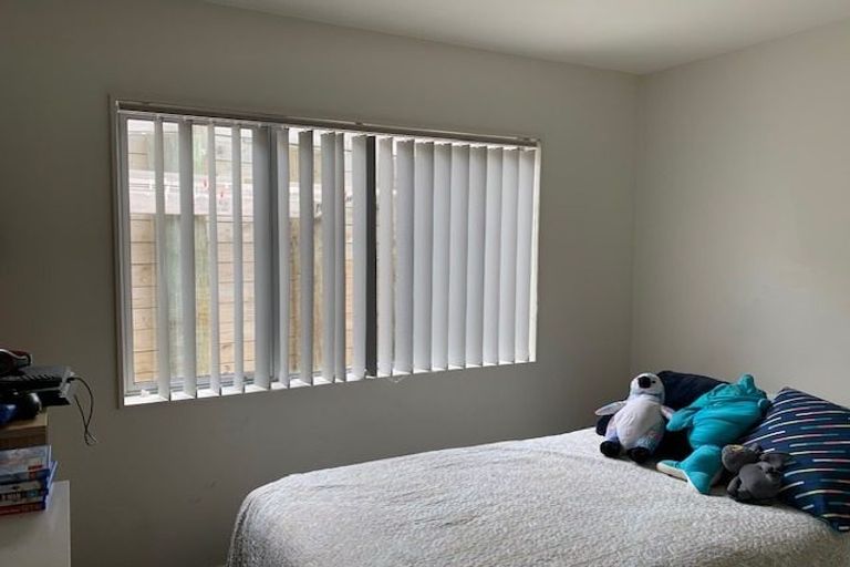 Photo of property in 12a Withers Road, Glen Eden, Auckland, 0602