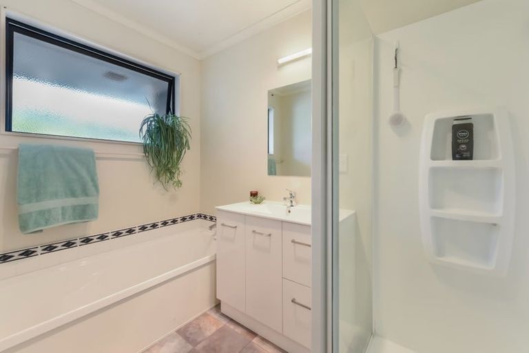 Photo of property in 8 Ngawhatu Road, Stoke, Nelson, 7011