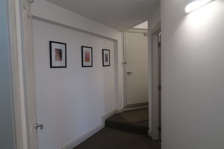 Photo of property in Stadium Garden Flats, 107/107 Thorndon Quay, Pipitea, Wellington, 6011