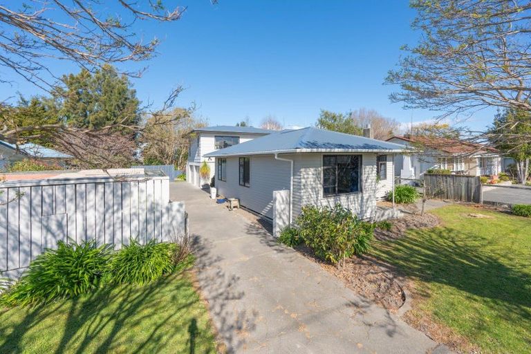 Photo of property in 28 Warwick Crescent, Taradale, Napier, 4112